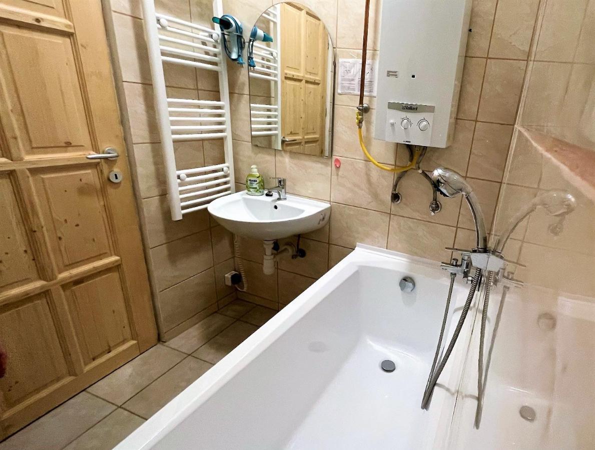 Evi Apartman Eger Exterior foto