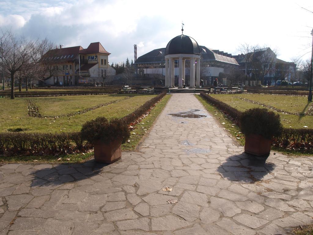 Evi Apartman Eger Exterior foto