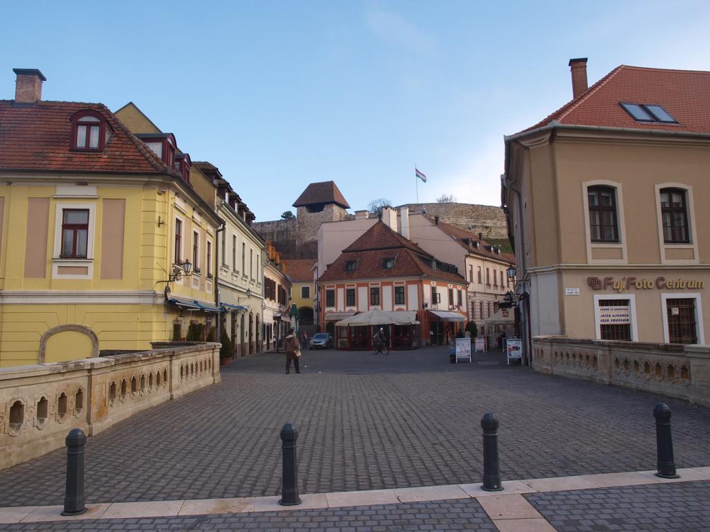 Evi Apartman Eger Exterior foto