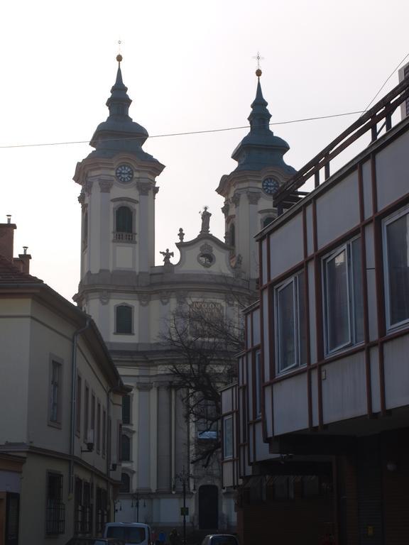 Evi Apartman Eger Exterior foto