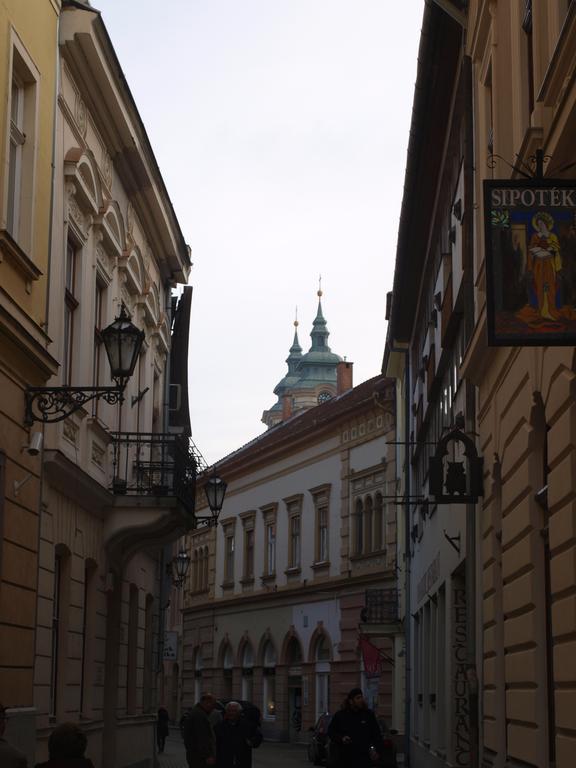 Evi Apartman Eger Exterior foto